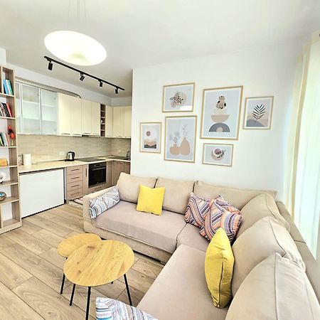 Cozy 1 Bedroom Apartment Near Parks, Cafes & Restaurants Tirana Exteriör bild