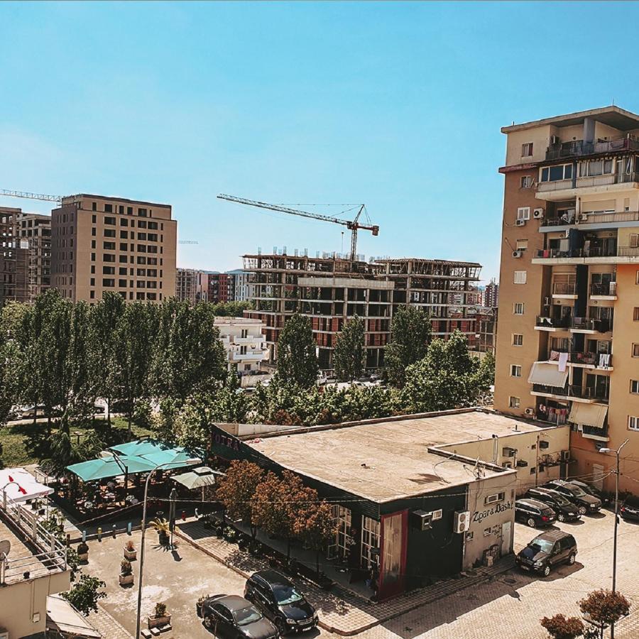 Cozy 1 Bedroom Apartment Near Parks, Cafes & Restaurants Tirana Exteriör bild