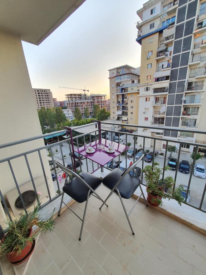 Cozy 1 Bedroom Apartment Near Parks, Cafes & Restaurants Tirana Exteriör bild