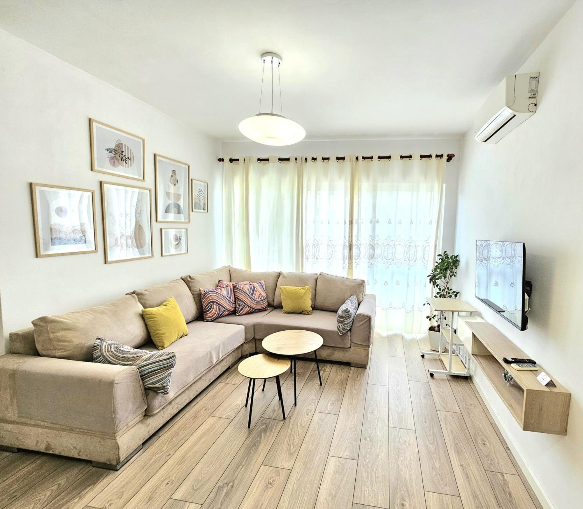 Cozy 1 Bedroom Apartment Near Parks, Cafes & Restaurants Tirana Exteriör bild